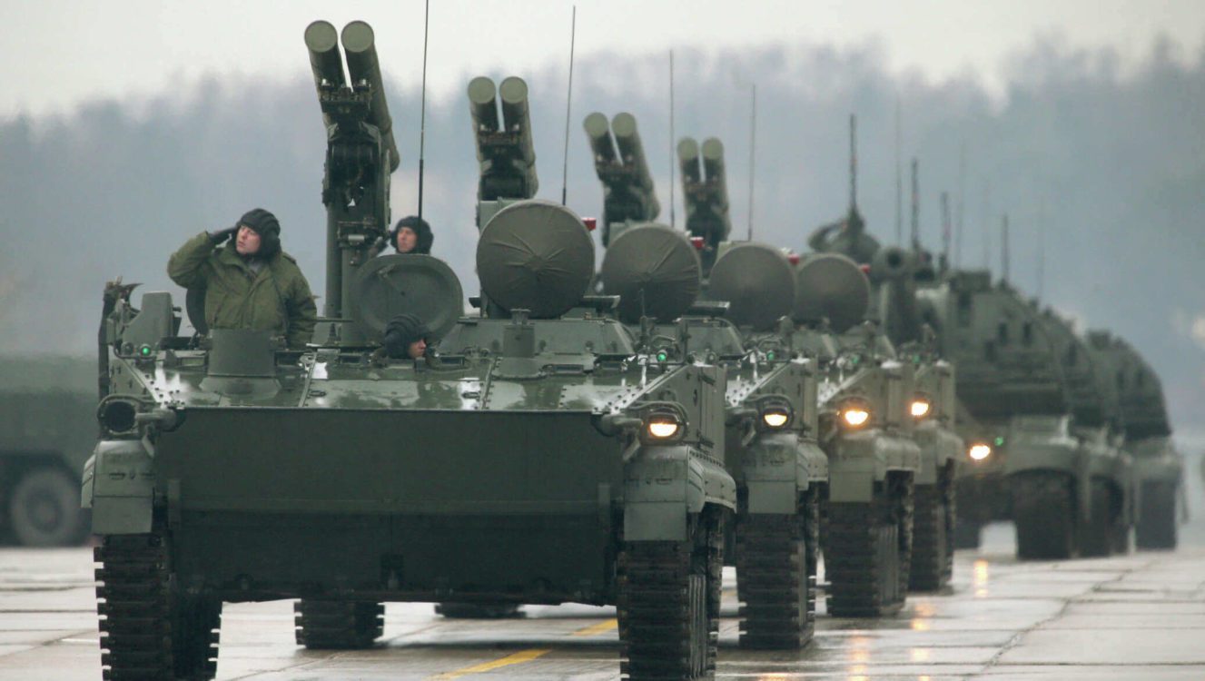 بوتين يأمر القوات المسلحة بضمان السلام في لوغانسك ودونيتسك